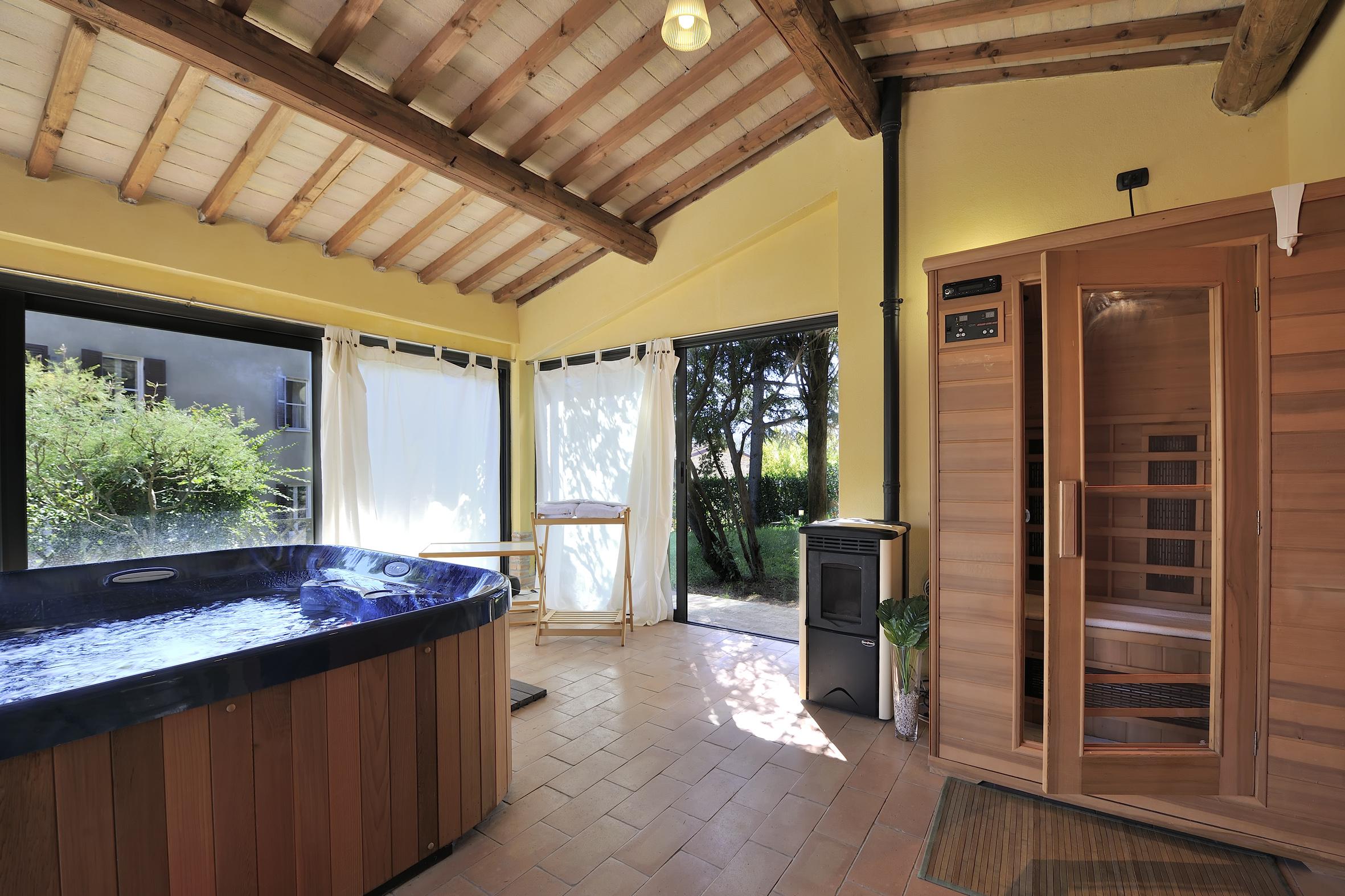 Un Petit Paradis Castiglione Della Valle Luaran gambar