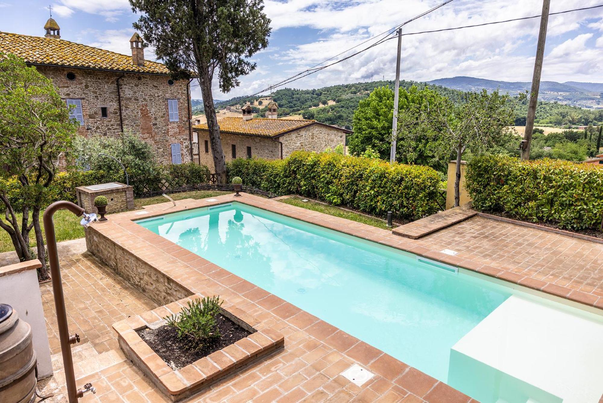 Un Petit Paradis Castiglione Della Valle Luaran gambar
