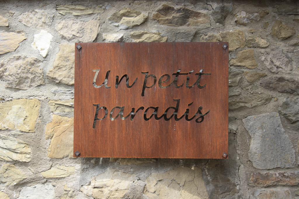 Un Petit Paradis Castiglione Della Valle Luaran gambar