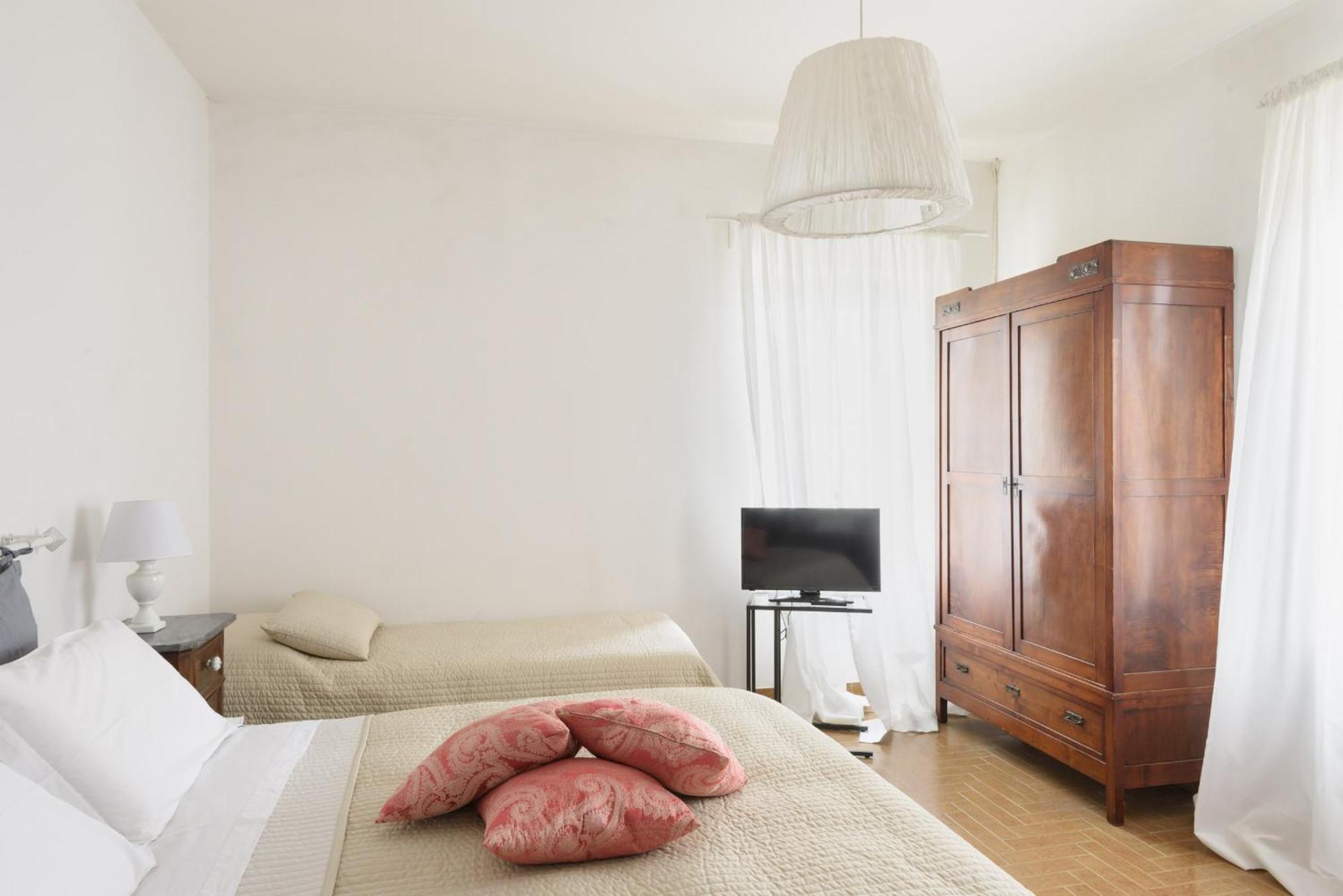 Un Petit Paradis Castiglione Della Valle Luaran gambar
